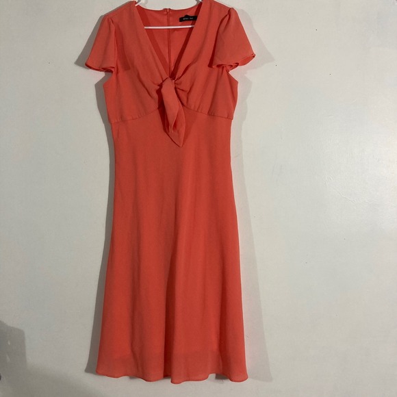 BCBG Paris Dresses & Skirts - BCBG Paris Tie Front Midi Dress Womens Medium Coral Pink Short Sleeve